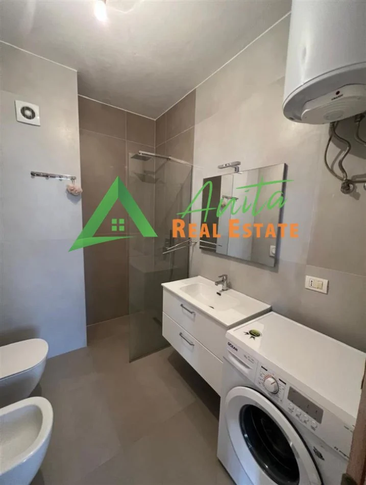 Tirane, jepet me qera apartament 2+1+Ballkon Kati 4, 103 m², 50 000 Leke (Astir)