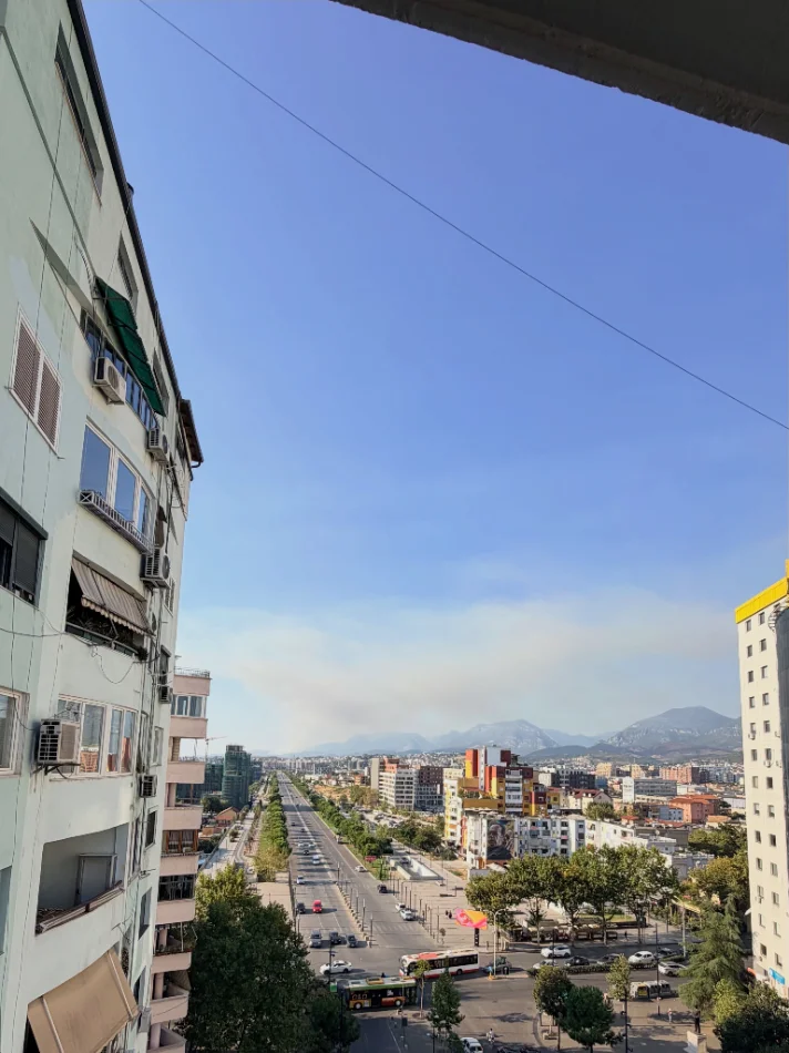 Shqiperi, jepet me qera apartament 2+1+Ballkon Kati 10, 100 m² 800 € (zogu i pare)