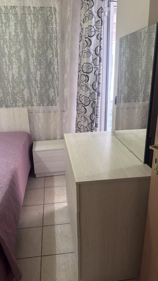 Tirane, jepet me qera apartament 2+1+Ballkon Kati 6, 90 m² 450 € (Rruga Mikel Maruli Astir)
