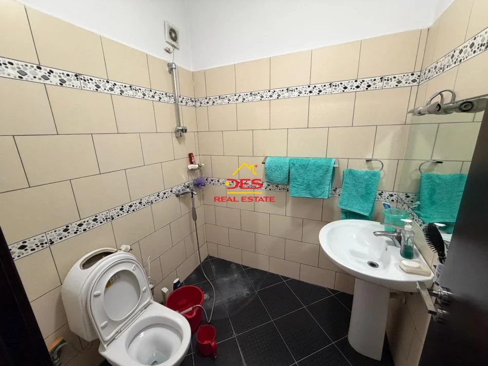 Vlore, shitet apartament 3+1+Ballkon Kati 7, 133 m² 190.000 € (Rruga Gjergj Arianiti)