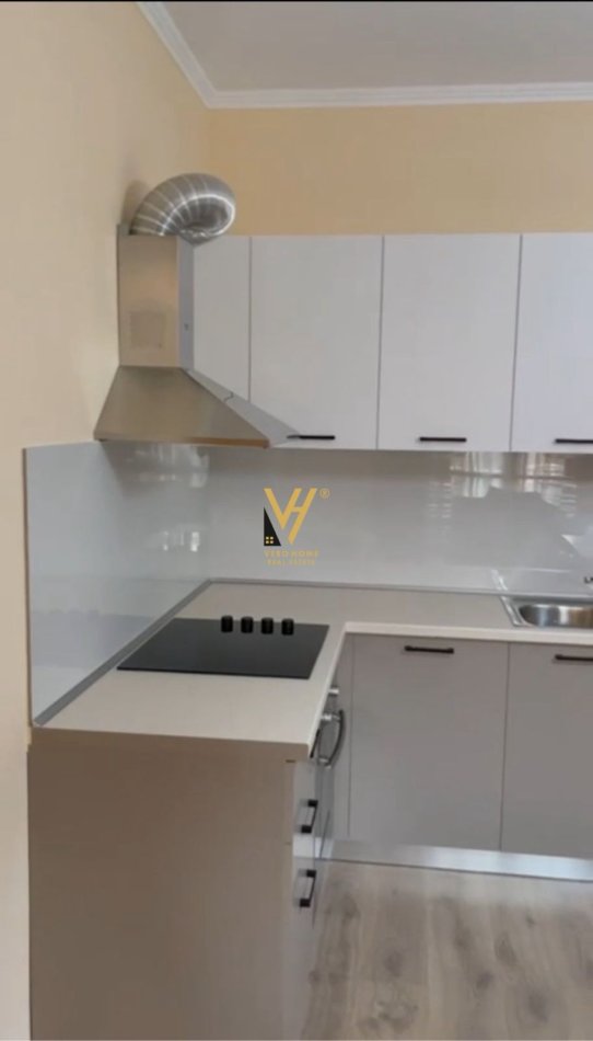 Tirane, shitet apartament 2+1+Ballkon Kati 3, 100 m² 300.000 € (RRUGA E ELBASANIT)