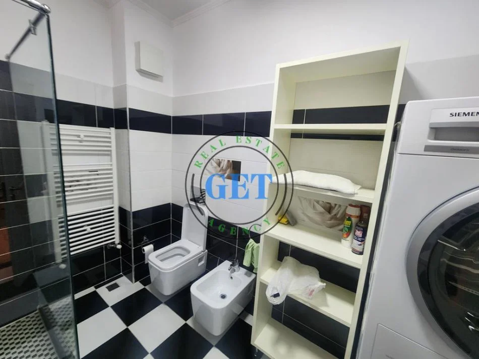 Durres, jepet me qera apartament 2+1 Kati 5, 80 m² 450 € (STACIONI TRENIT,DURRES)