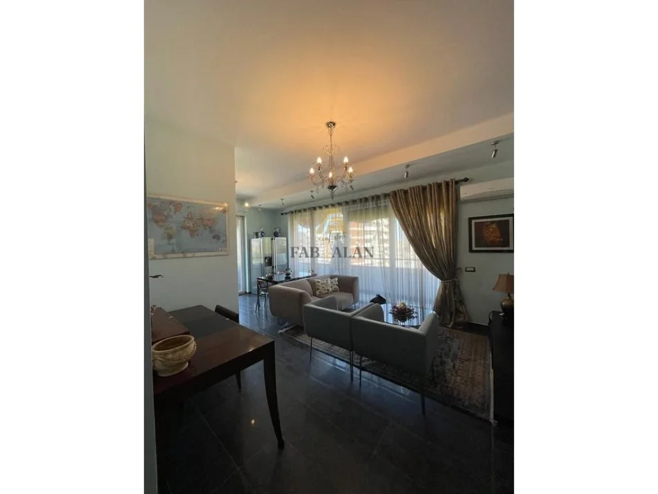 Tirane, jepet me qera apartament 1+1 Kati 4, 78 m² 850 € (Liqeni i Tiranes)