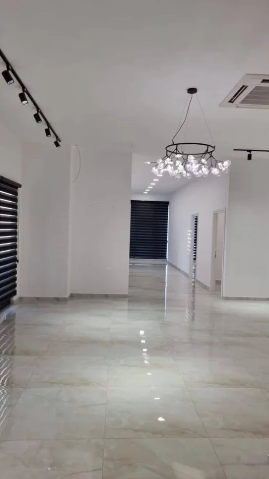 Tirane, jepet me qera apartament Studio Kati 2, 227 m² 3.000 € (farmacia 10)
