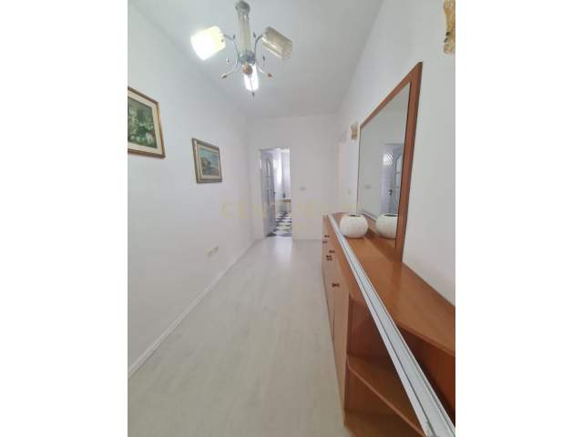 Durres, jepet me qera apartament 1+1 Kati 3, 60 m² 270 Euro (..)