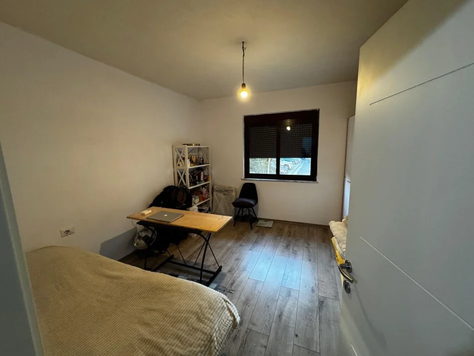 Tirane, shitet apartament 1+1 Kati 1, 56 m² 75.000 € (Te Katrori)