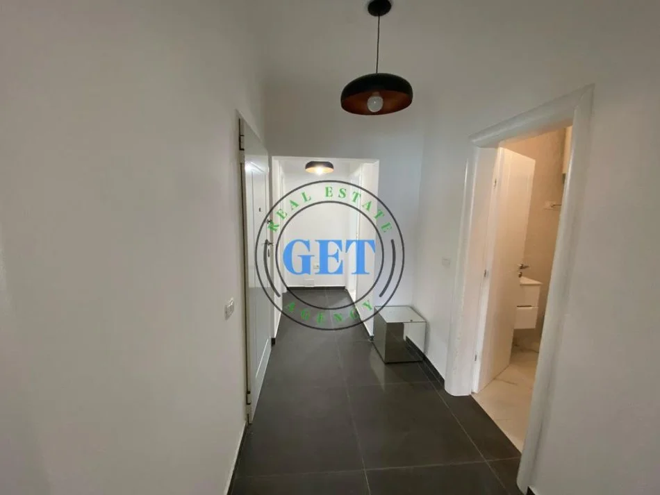 Durres, shitet apartament 2+1 Kati 8, 171 m² 250.000 € (Shkembi i Kavajes)