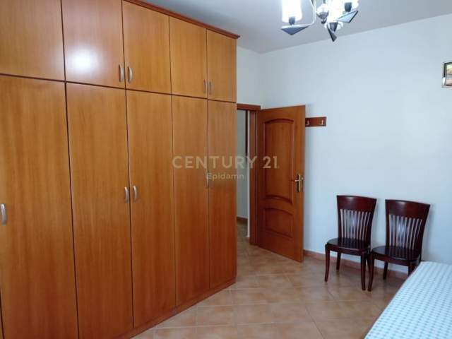 Durres, jepet me qera apartament 2+1 Kati 8, 107 m² 300 Euro