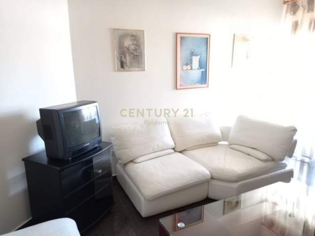 Durres, jepet me qera apartament 2+1 Kati 8, 107 m² 300 Euro
