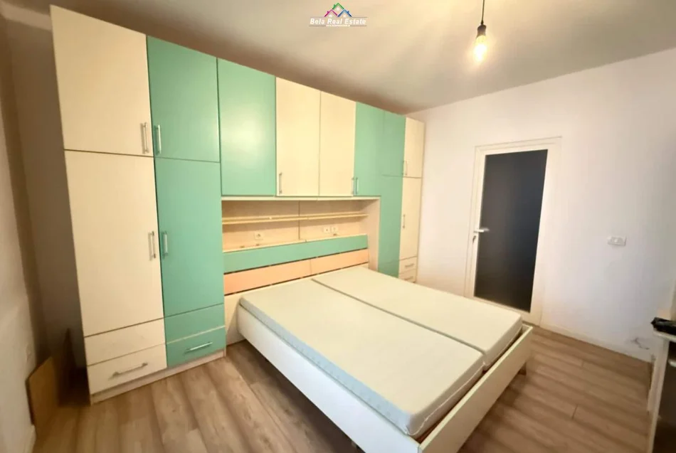 Tirane, jepet me qera apartament 1+1 Kati 0, 60 m² 530 € (Rruga e Barrikadave)