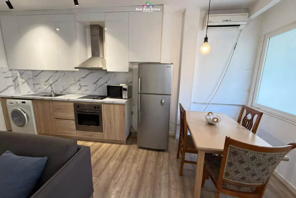 Tirane, jepet me qera apartament 1+1 Kati 0, 60 m² 530 € (Rruga e Barrikadave)