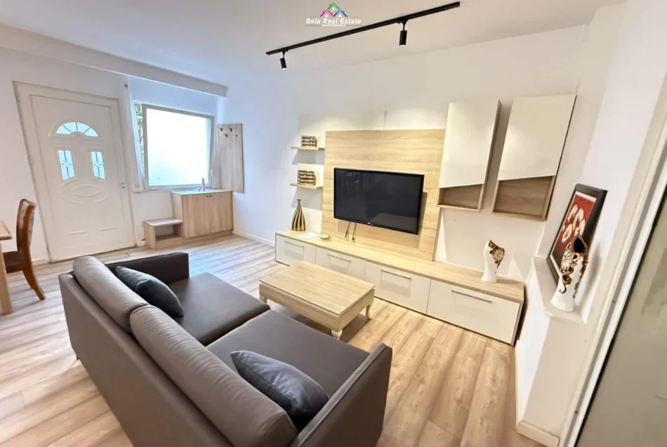 Tirane, jepet me qera apartament 1+1 Kati 0, 60 m² 530 € (Rruga e Barrikadave)