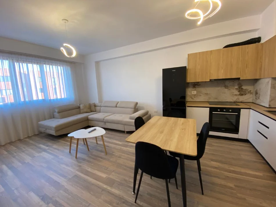 Jepet me qera apartament+post parkimi Kati 8, 80 m² 550 € (unaza e re)