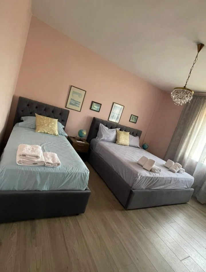 Tirane, jepet me qera apartament 1+1 Kati 4, 65 m² 450 € (Tefta Tashko Koco)