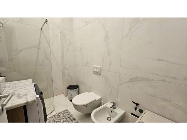 Shitet Apartament 2+1 tek Kompleksi Magnet Tirana / 210,000€