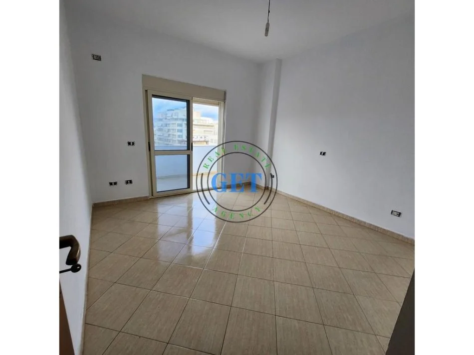Durres, shitet apartament 2+1 Kati 5, 105 m² 120.000 € (Sotir Noka", Durres)