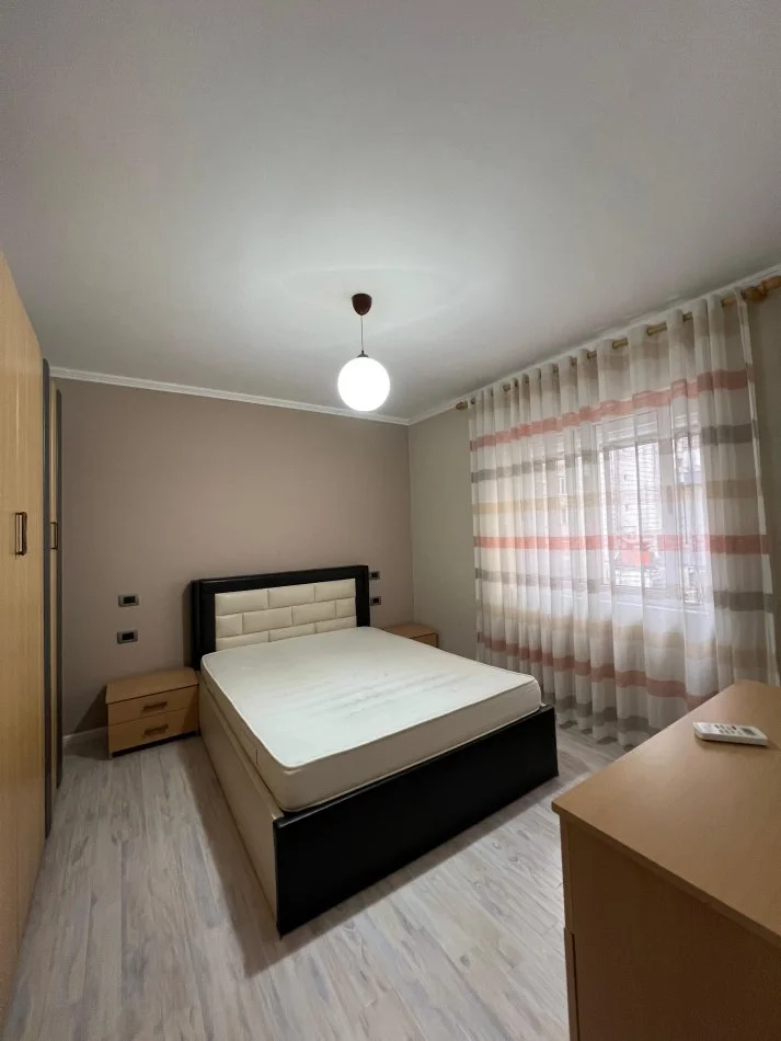 Tirane, jepet me qera apartament 2+1 Kati 3, 76 m² 900 € (Bulevardi Zogu i 1)