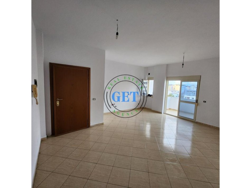 Durres, shitet apartament 2+1+ 4 Ballkone Kati 6, 105 m² 120.000 € (Ish rajoni)