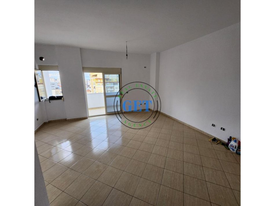 Durres, shitet apartament 2+1+ 4 Ballkone Kati 6, 105 m² 120.000 € (Ish rajoni)