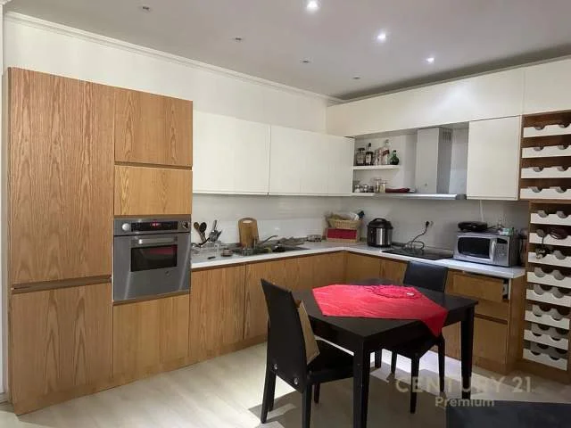 Tirane, shitet apartament 78 m² 129.000  (Kopshti Botanik)