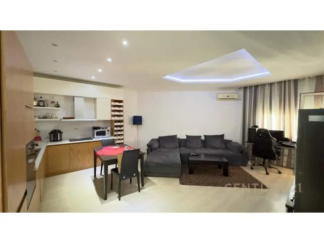 Tirane, shitet apartament 78 m² 129.000  (Kopshti Botanik)
