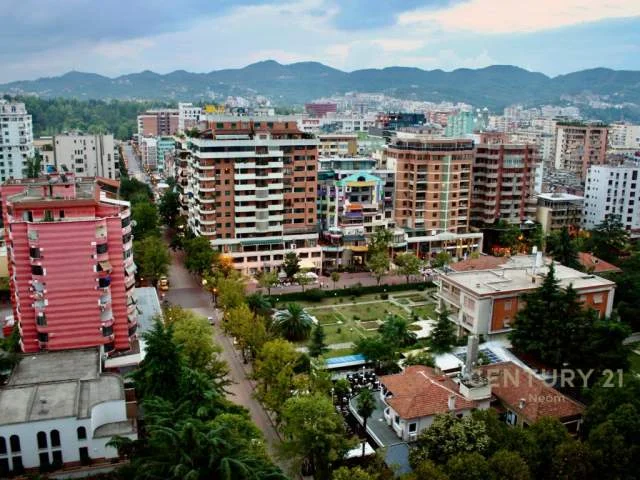 Tirane, shitet apartament 2+1+BLK Kati 4, 136 m² 390.000 Euro (Ish Blloku)