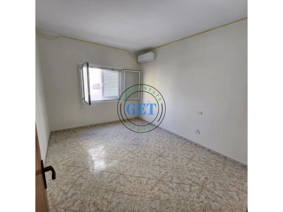 Durres, shitet apartament 1+1+Ballkon Kati 3, 67 m² 68.000 € (, Plazh Durres)