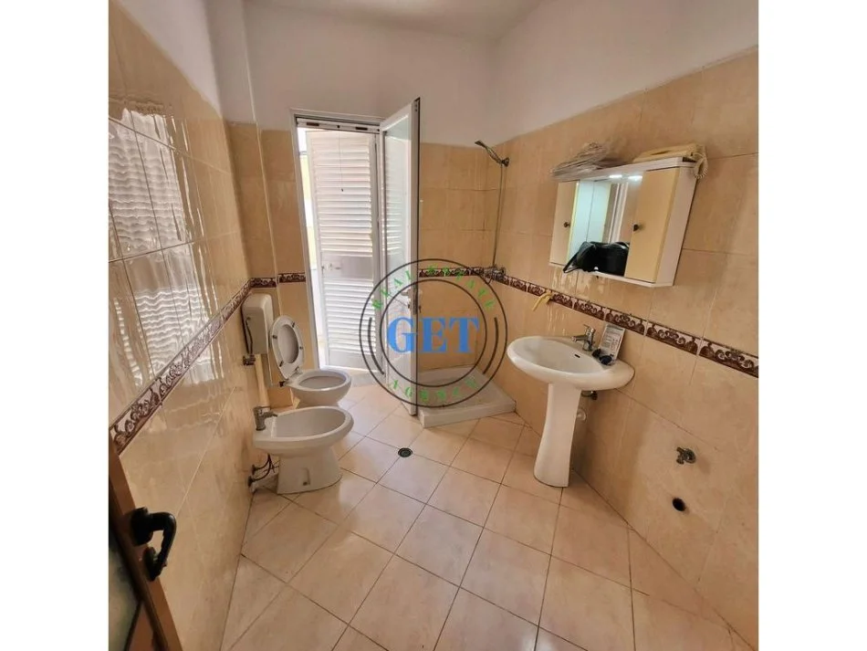 Durres, shitet apartament 1+1+Ballkon Kati 3, 67 m² 68.000 € (, Plazh Durres)