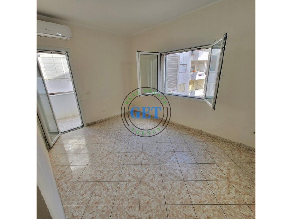 Durres, shitet apartament 2+1 Kati 3, 67 m² 68.000 € (Plazh Durres)