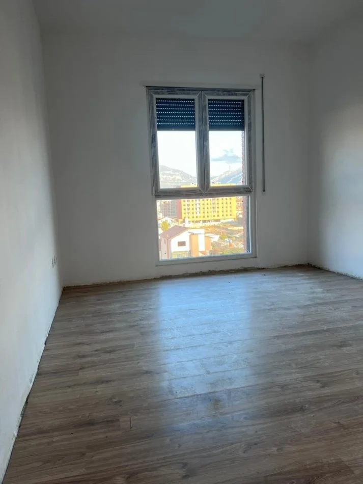 Tirane, shes 2+1 Kati 6, 