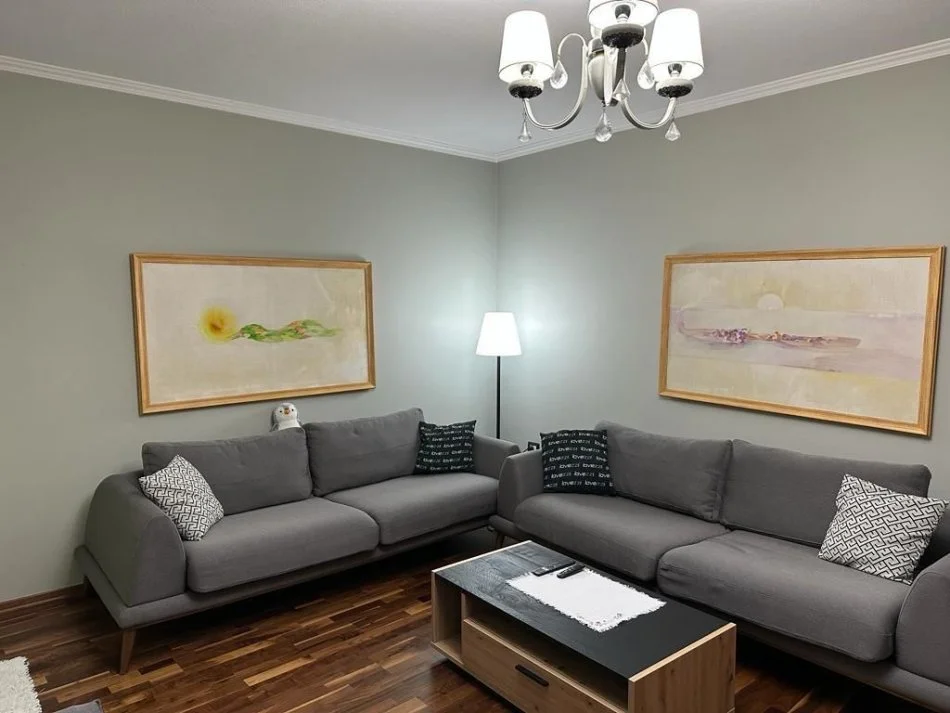 Tirane, shitet apartament 3+1+Aneks+Ballkon Kati 4, 192.000 € (Rruga e dibres)