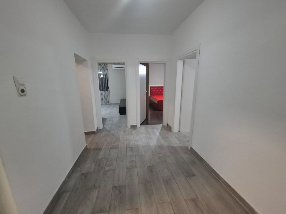 Tirane, jepet me qera apartament 2+1+Aneks+Ballkon Kati 4, 72 m² 600 € (Ali Demi)