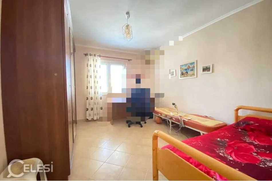 Tirane, jepet me qera apartament 2+1+Ballkon Kati 4, 128 m² 800 € (LIQENI)