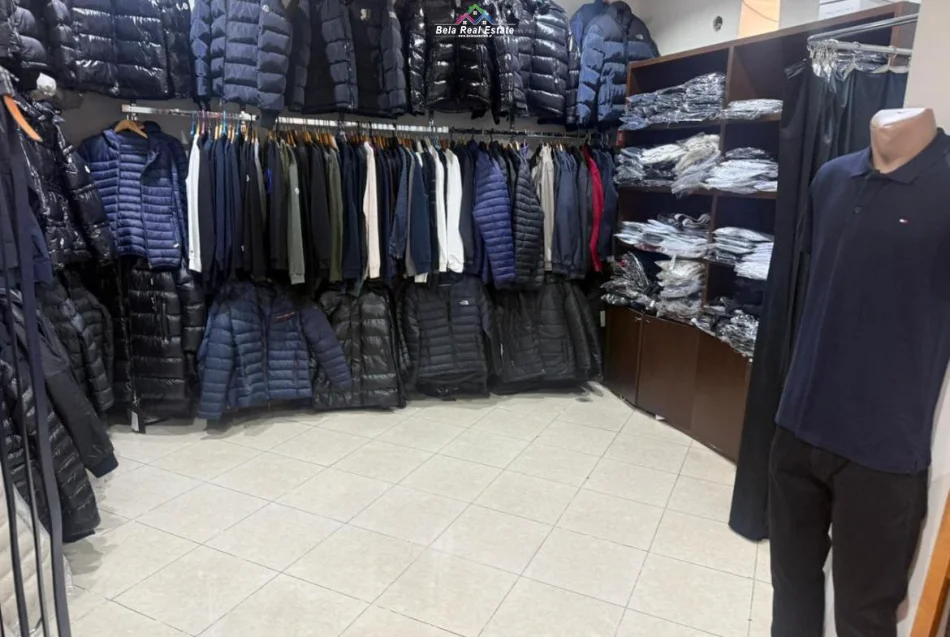 Tirane, jepet me qera dyqan Kati 0, 74 m² 1.600 € (Rruga e Kavajes)