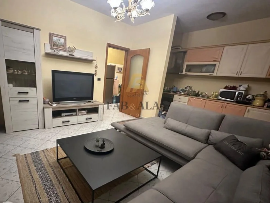 Tirane, shitet apartament 1+1 Kati 5, 69 m² 90.100 € (Iliria Plazh)
