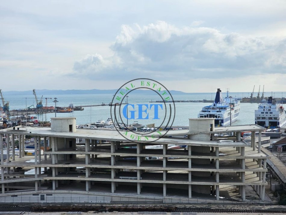 Durres, jepet me qera apartament 2+1 Kati 10, 100 m² 600 € (UKD, Durrës.)