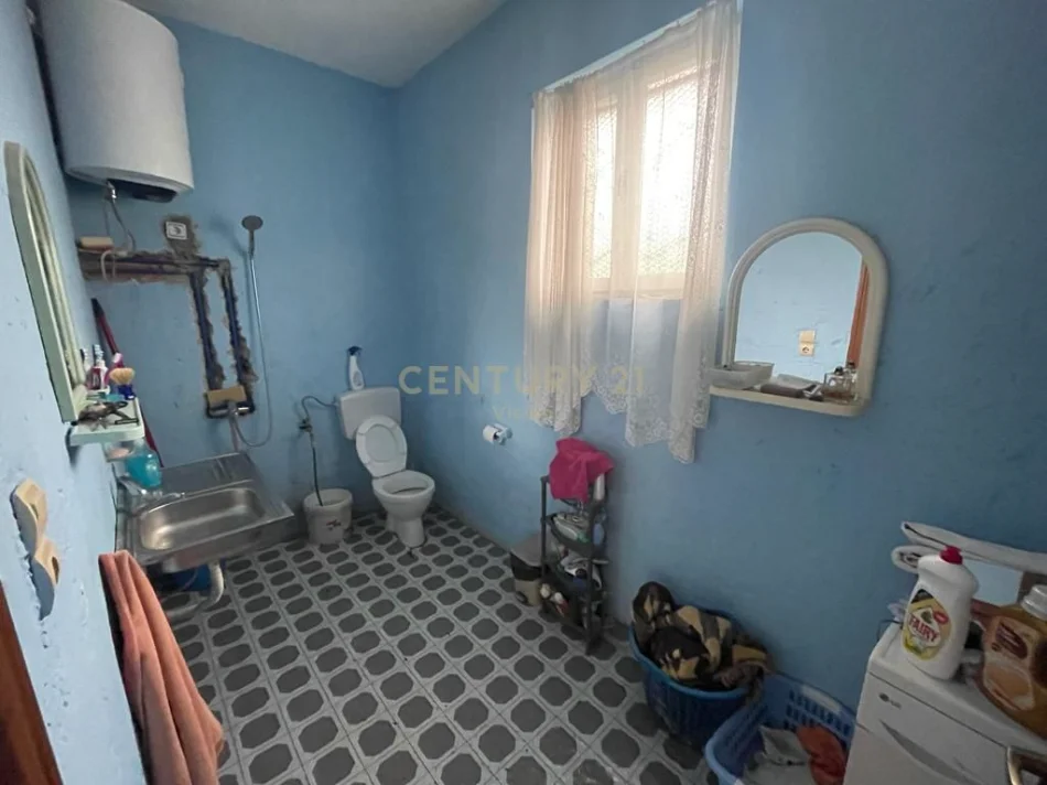 Shkoder, shitet shtepi 2+1 Kati 0, 387 m² 150.000 € (Rus)