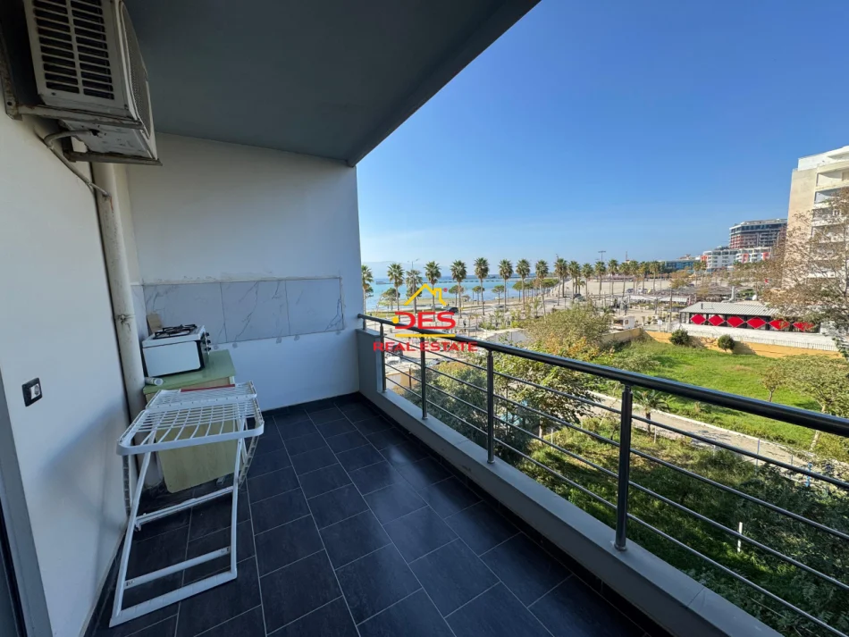 Vlore, jepet me qera apartament 1+1+Ballkon Kati 3, 70 m² 350 € (Rruga Çamëria)