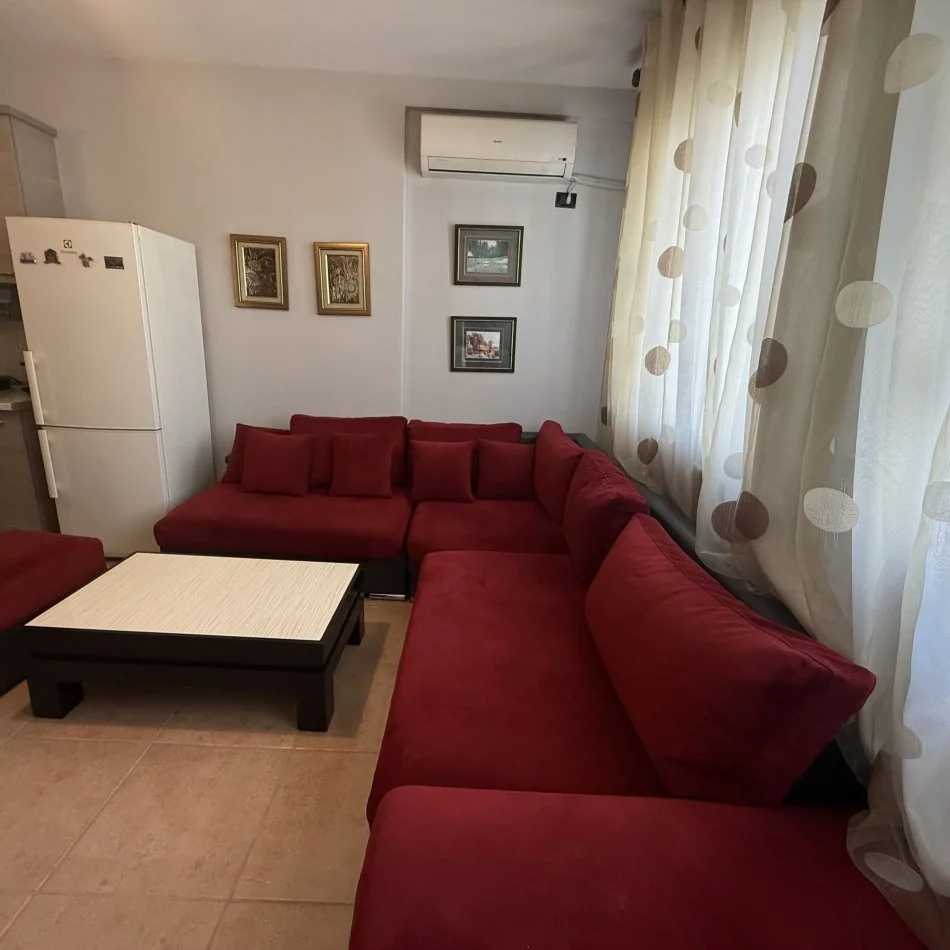 Tirane, shitet apartament 1+1+Ballkon Kati 5, 66 m² 96.000 Lek (Kompleksi Molla)
