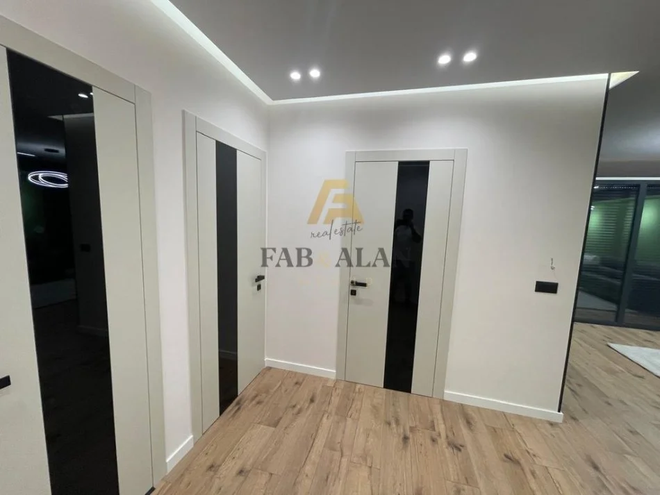 Tirane, jepet me qera apartament 2+1 Kati 9, 100 m² 1.400 € (Parku Olimpik)