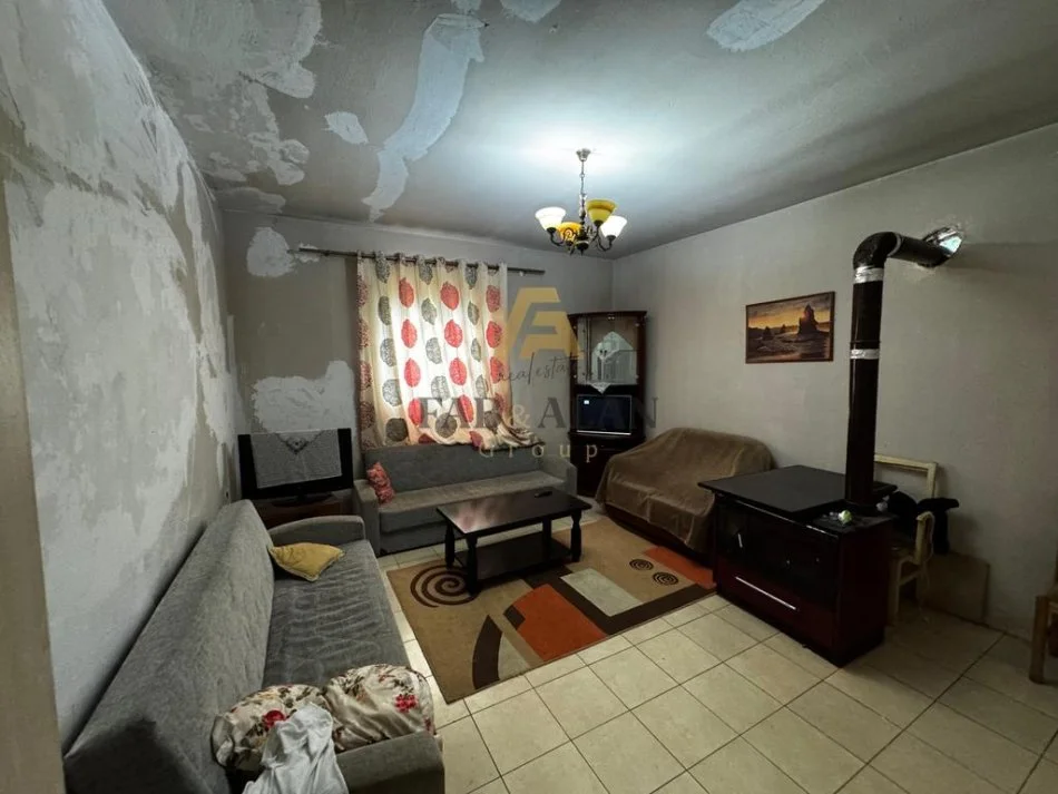 Tirane, shitet shtepi 1 Katshe , 90 m² 75.000 € (Yrshek)