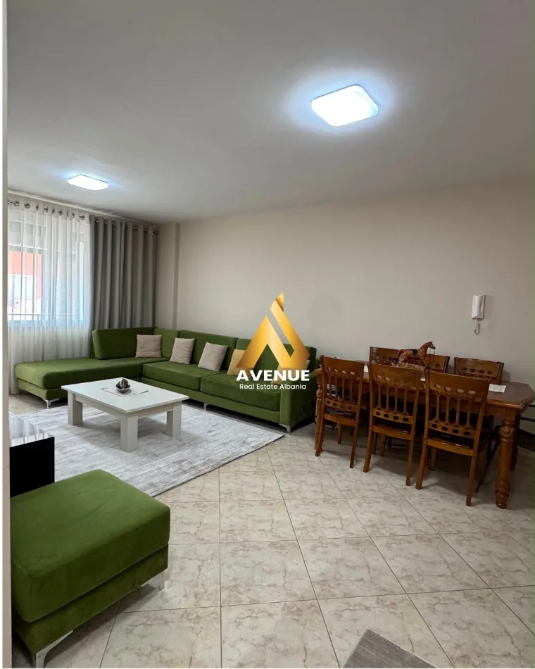 Tirane, jepet me qera apartament 2+1+Ballkon , 95 m² 750 € (Rruga Muhamet Gjollesha)