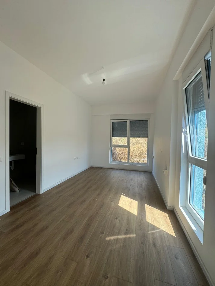 Tirane, jepet me qera apartament 2+1 Kati 1, 110 m² 500 € (RRUGA DALIP TOPI)