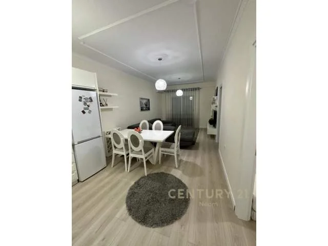 Vlore, shitet apartament 2+1+BLK Kati 7, 165.000 Euro (Lungomare)