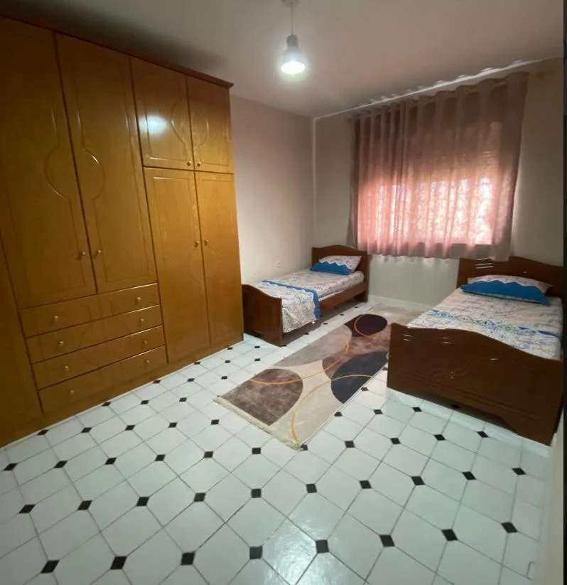 Tirane, jepet me qera apartament 2+1 Kati 5, 65.000 € (Te Ambasada Amerikane)