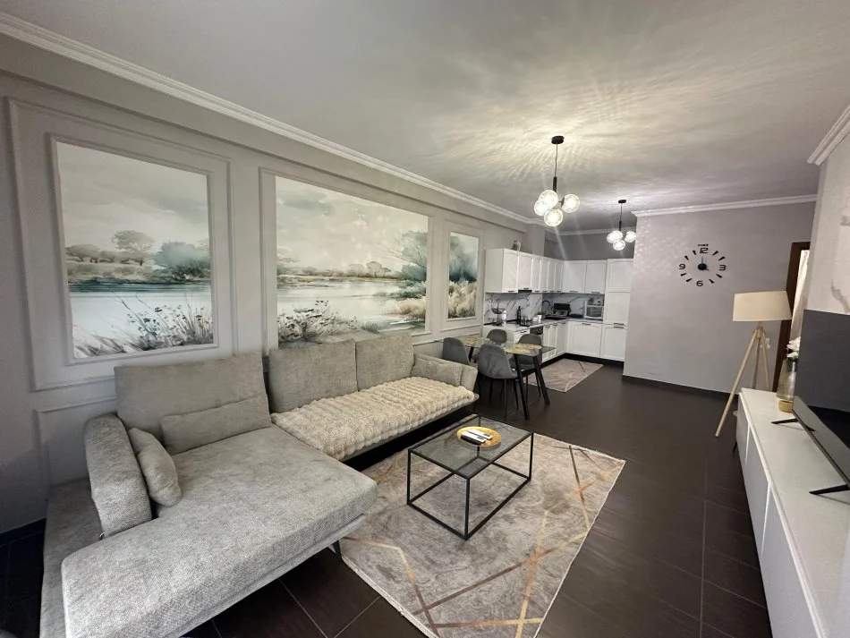 Tirane, jepet me qera apartament 2+1 Kati 7, 120 m² 1.000 € (Zogu zi)