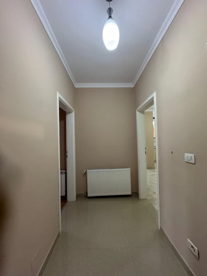 Tirane, jepet me qera apartament 2+1+Ballkon Kati 3, 110 m² 500 € 