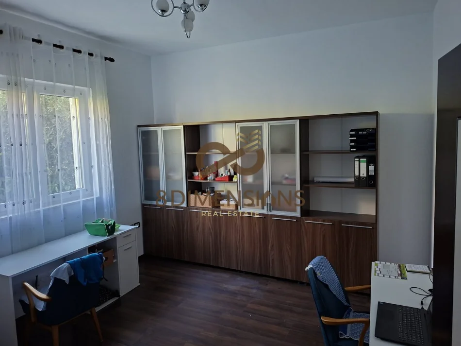 Vile me qera tek Blloku i Vilave ne Selite - Tirane (ID D829A-17)