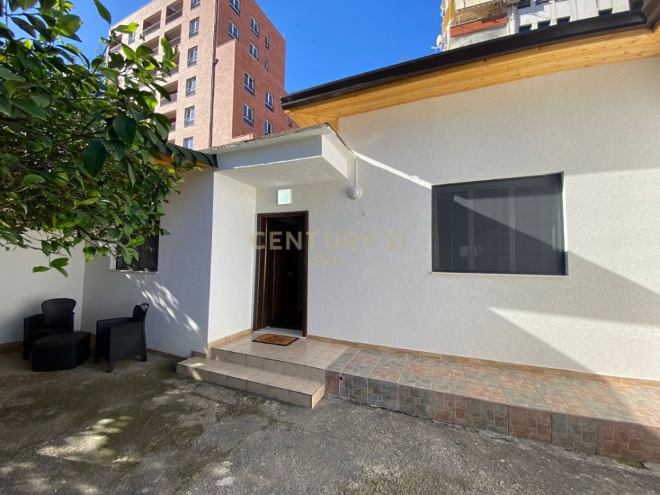 Tirane, jepet me qera shtepi 1 Katshe Kati 1, 70 m² 570 € (myslym shyri)