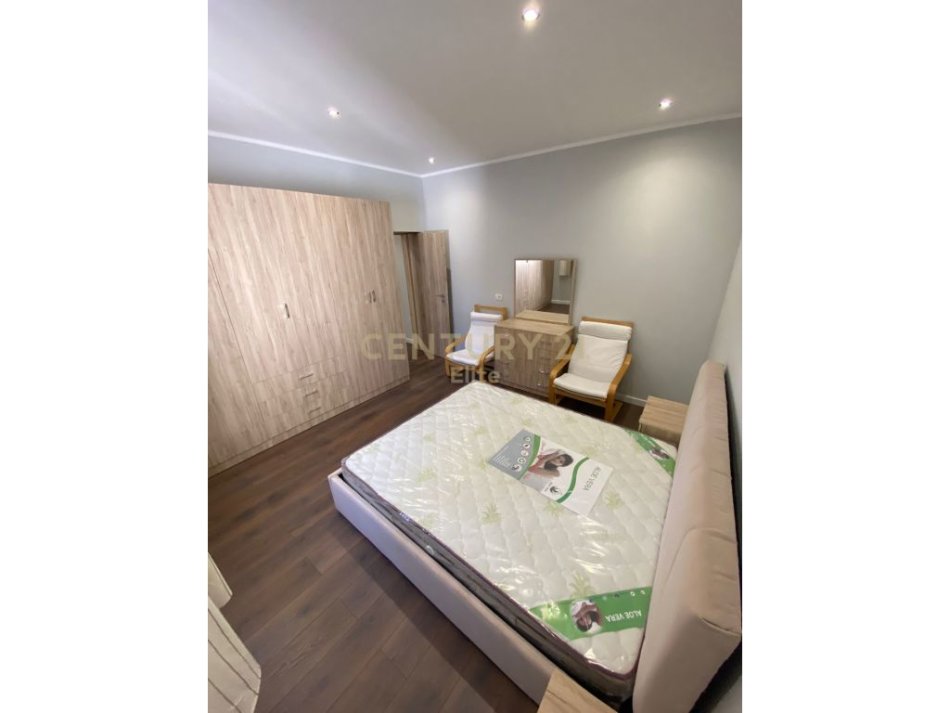Tirane, jepet me qera shtepi 1 Katshe Kati 1, 70 m² 570 € (myslym shyri)